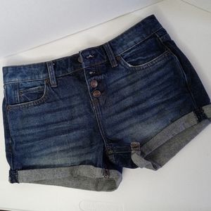 No Boundaries shorts